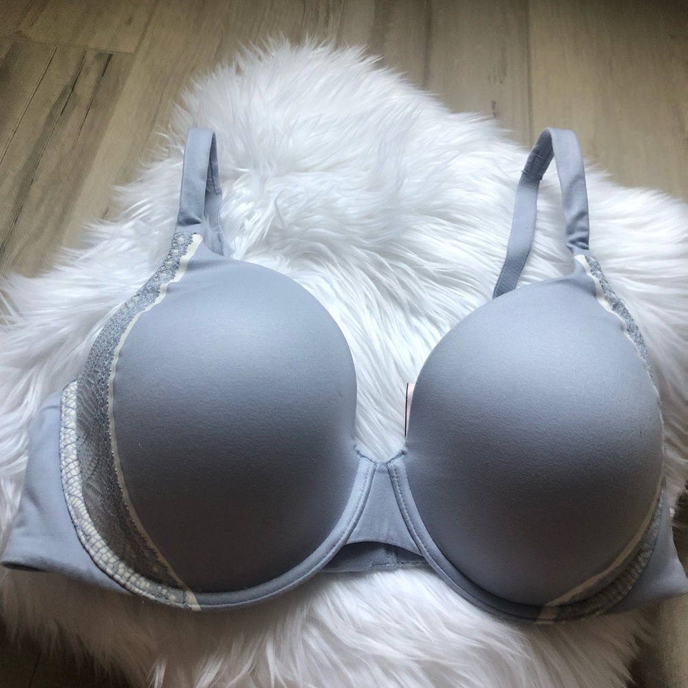 Victoria Secret Body by Victoria perfect coverage